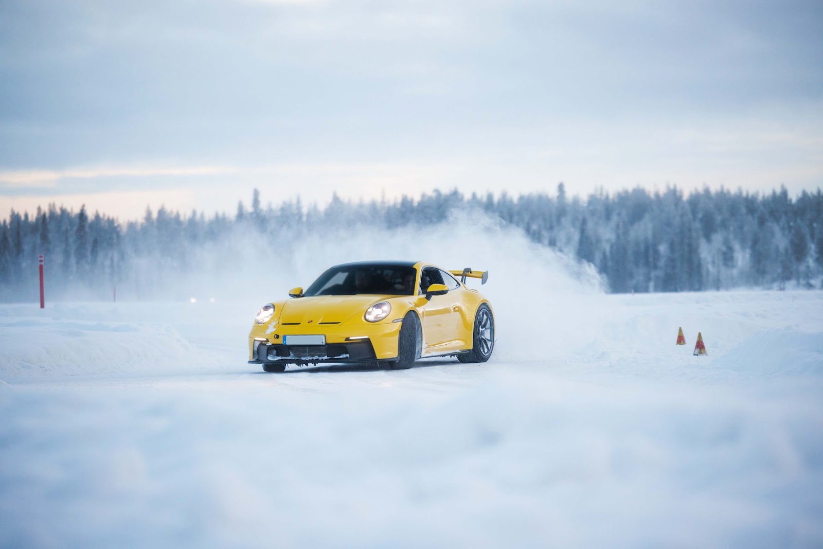 Ice Driving - Hideout Villas